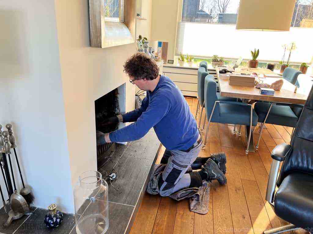 Schouwveger Zwijndrecht kleed schoorsteenreiniger Schouwveger Zwijndrecht kleed schoorsteenreiniger
